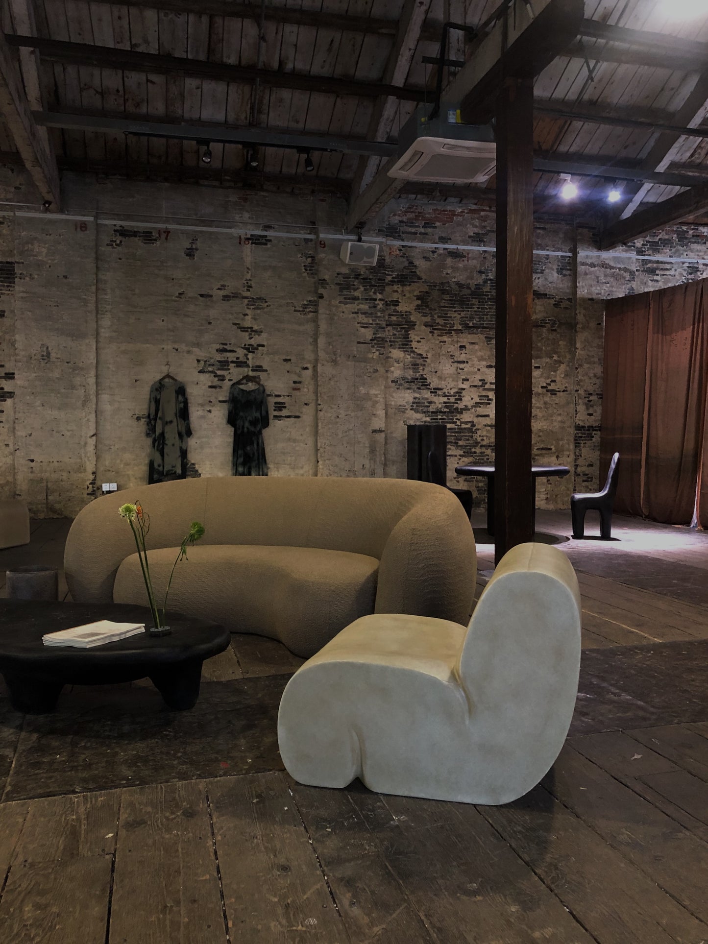 Curl-up Lounge