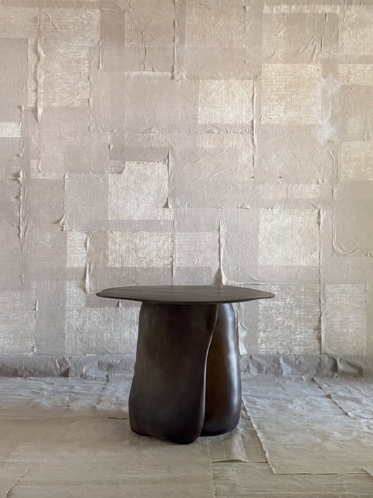 Formless Round Table