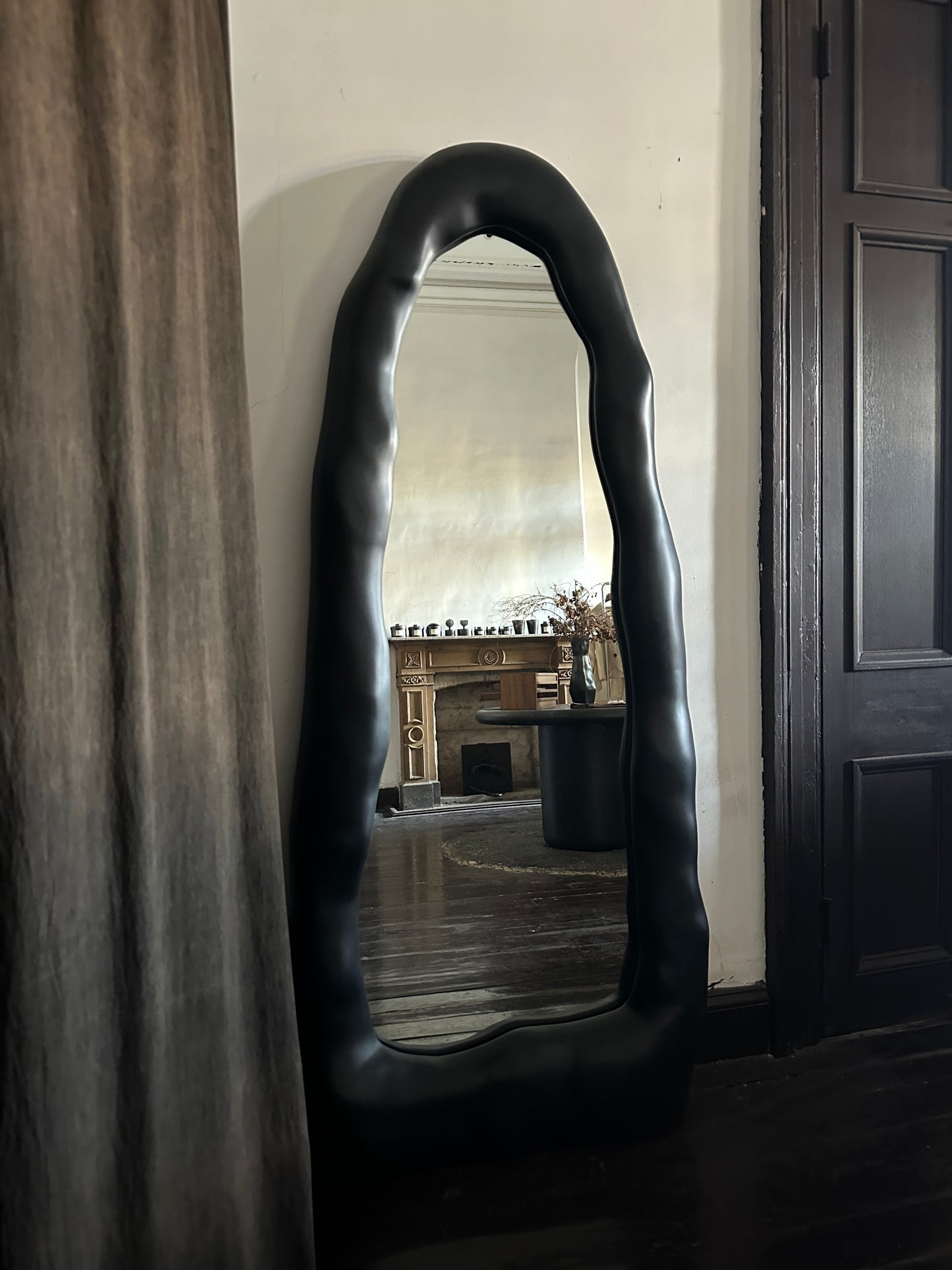 Knead Mirror