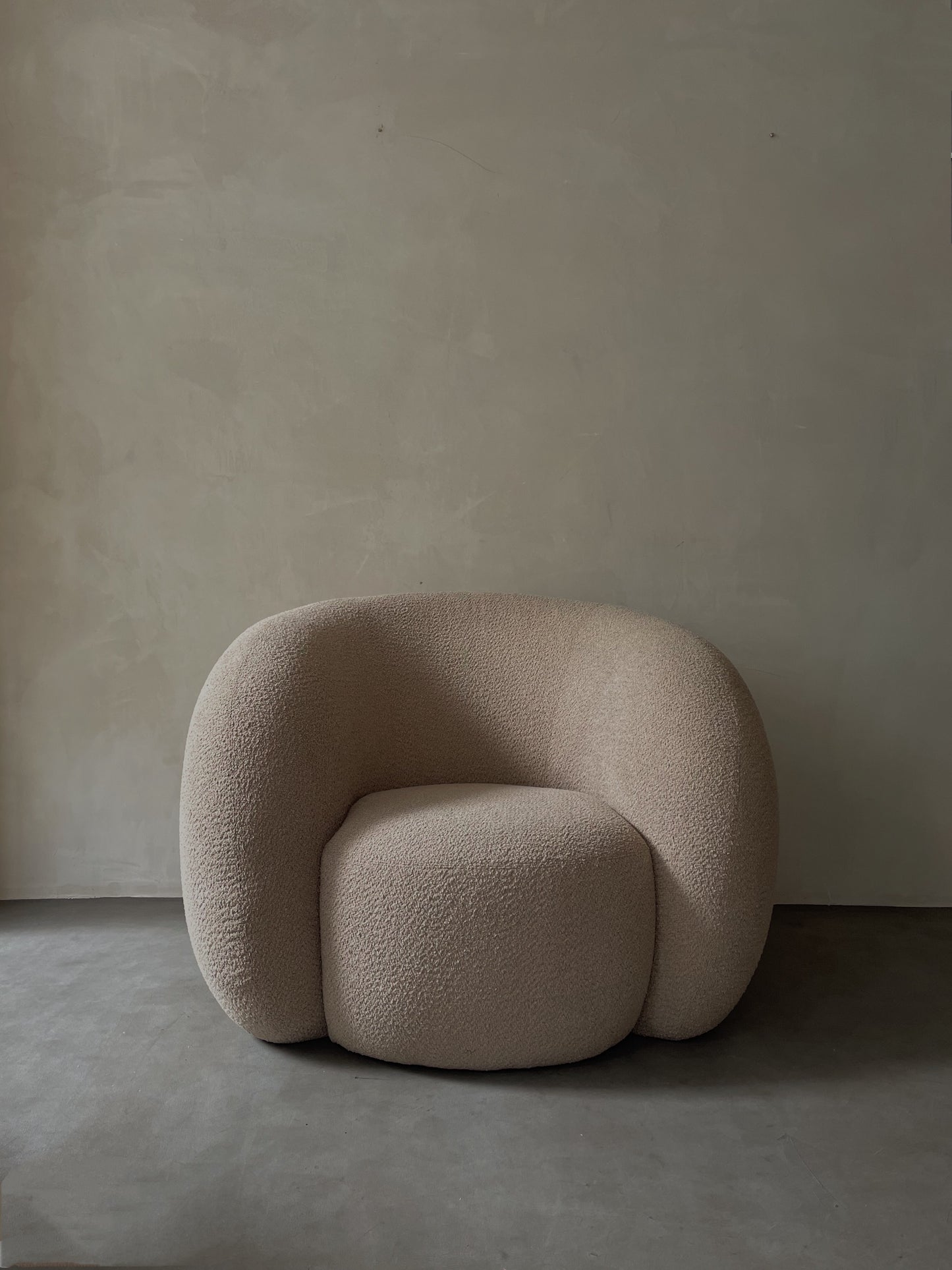 Circular Lounge