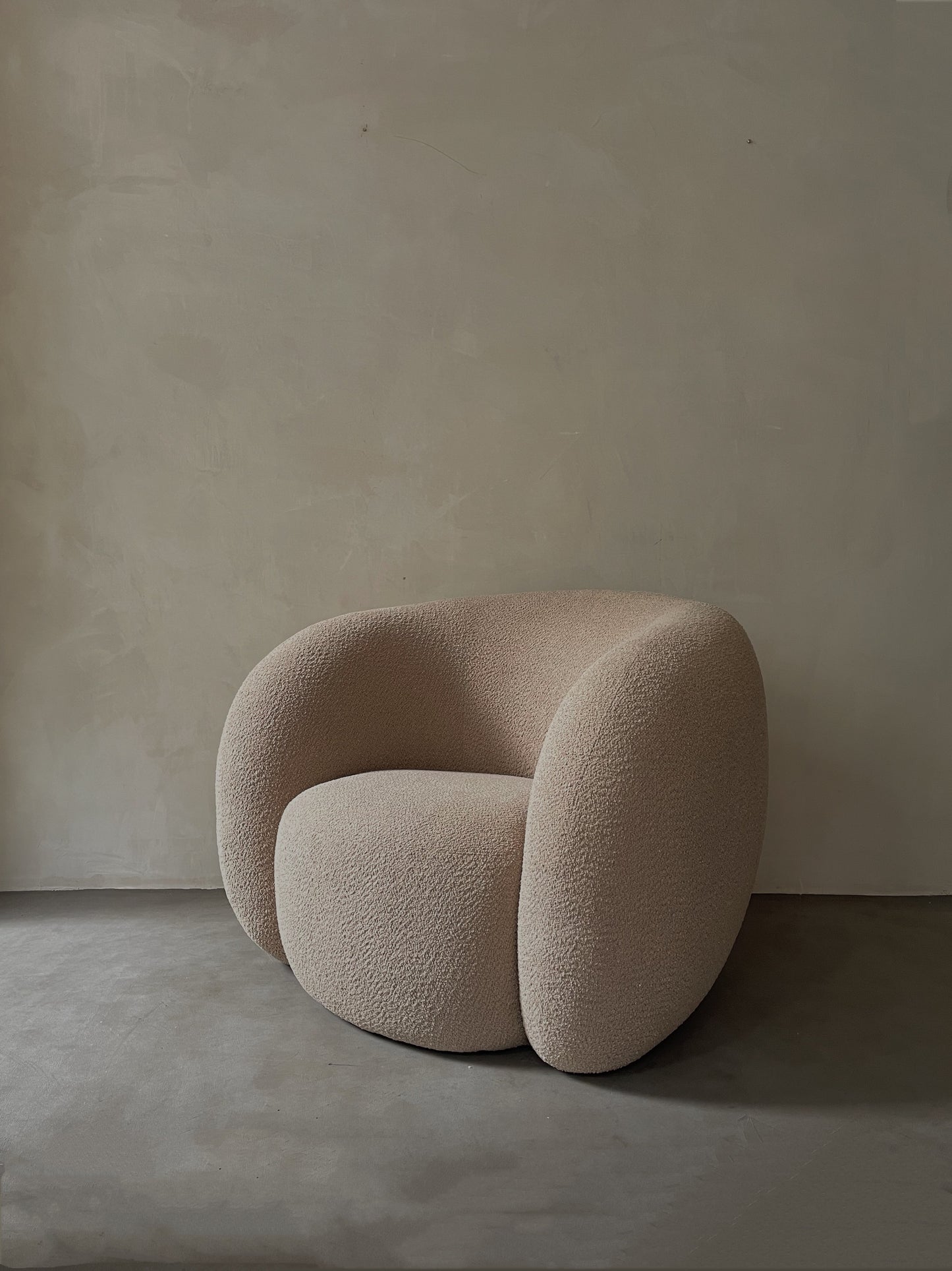 Circular Lounge