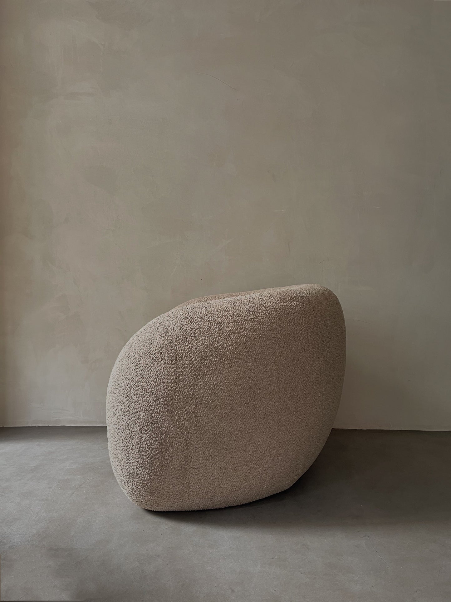 Circular Lounge