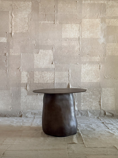 Formless Round Table